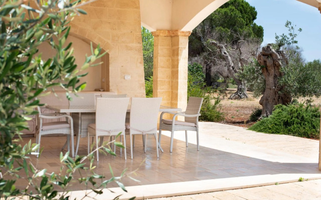 Splendida villetta immersa nella campagna pugliese