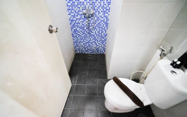 Homey And Tidy 2Br At Puri Mas Apartment