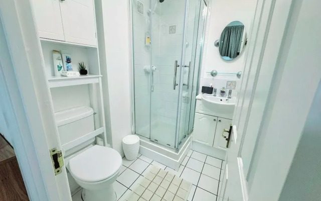 2 Bed-2 Bath-town Centre-free Parking