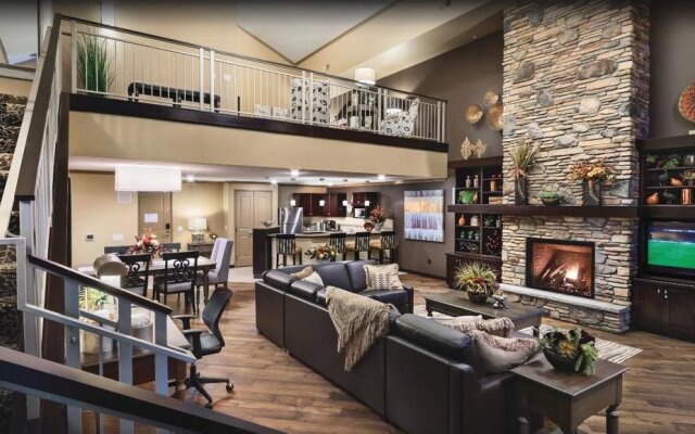 ClubHouse Hotel & Suites - Fargo