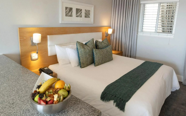 Peninsula All-Suite Hotel by Dream Resorts