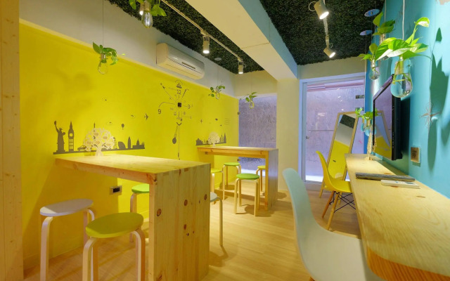 Leo ho Hostel