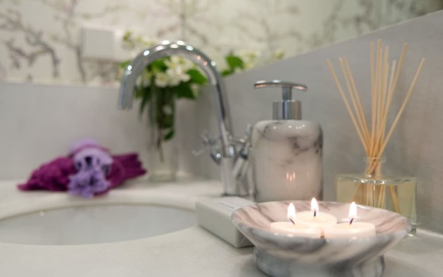 Granada Deluxe Apartments