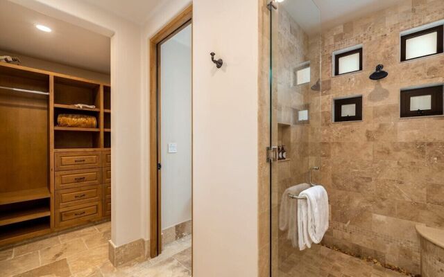 4BD Diamante: Private Pool w/ a Huge Balcony