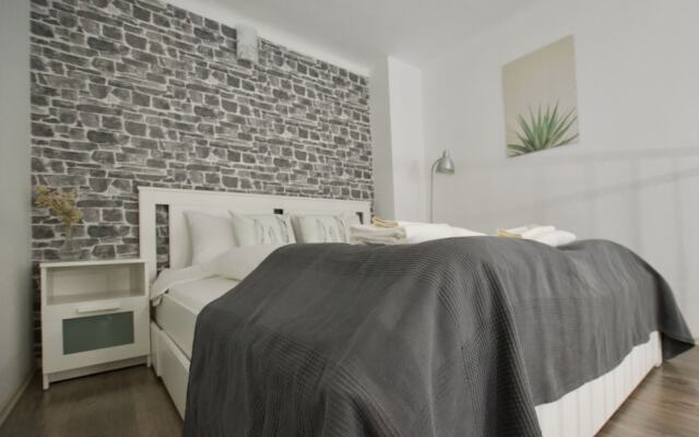 Standard Apartment by Hi5 - Klauzál 26.
