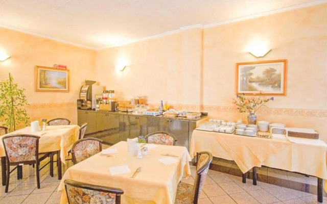 Piccolo Hotel