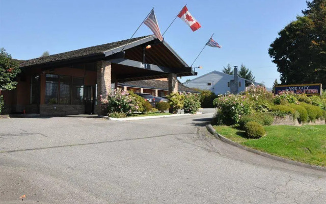 Lake City Inn & Suites