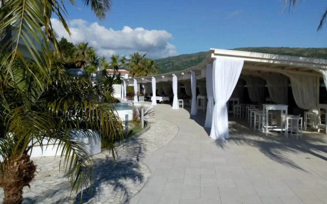 Sunshine Hotel & Spa