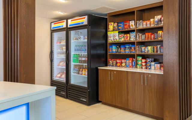 Holiday Inn Express Milwaukee-West Medical Center by IHG