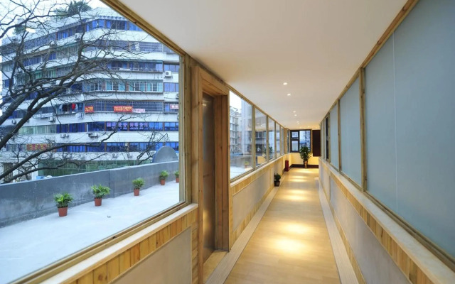 Super 8 Hotel Guiyang Qian Ling Park Rui Jin North Road