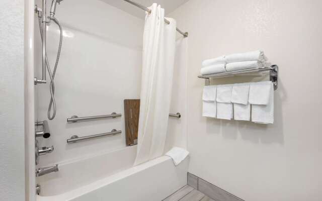 Quality Suites