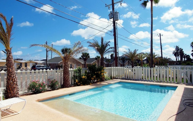 Beach Club Clubhouse 4