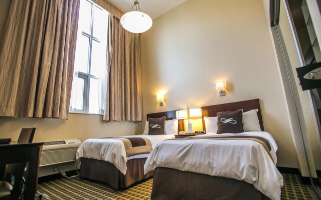 Pointe Plaza Hotel
