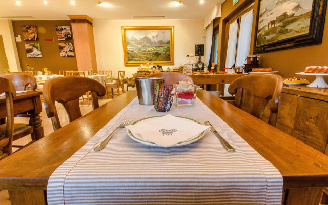 Paradise Hotel & Wellness