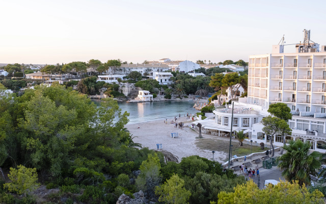 Petit Sagitario ( Only Adults )