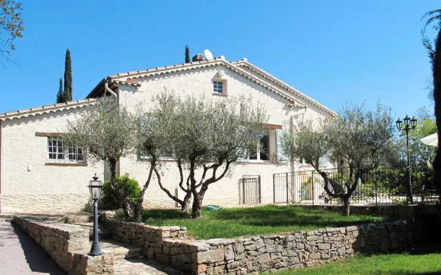 Holiday Home Le Clos des Oliviers - CAE140