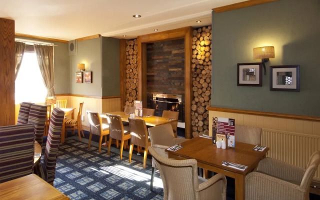 Premier Inn Christchurch / Highcliffe