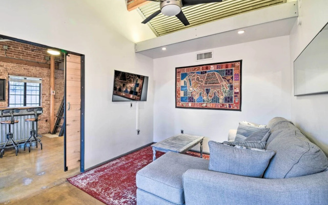 Phoenix Getaway w/ Patio, Near Roosevelt Row!