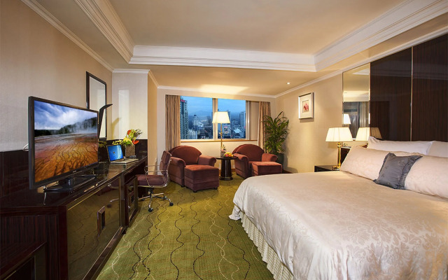 Renaissance Shenzhen Luohu Hotel