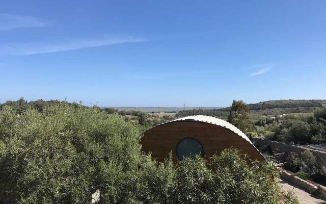 Tipi Lounge and breakfast