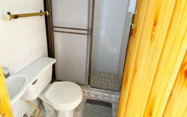 Yellow Moon Guesthouse  Apartments