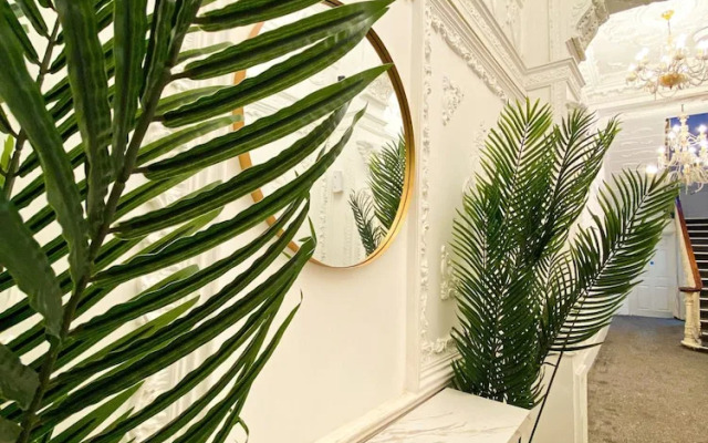 Modern studios Close to Hyde Park