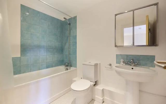 Putney Terrace Apartment