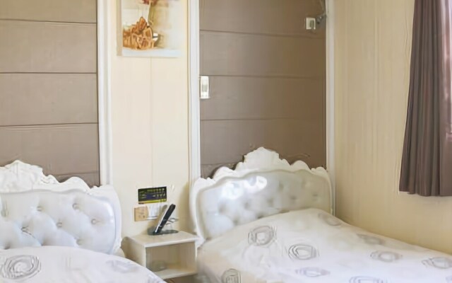 Huaning Hostel