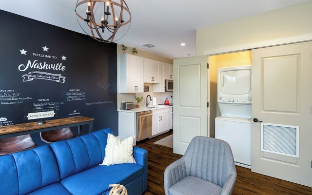 Charming Nashville at the 1865