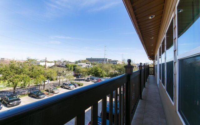 Carondelet Street Modern Suites