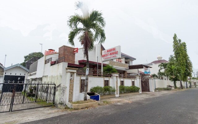 Naufal Guest House by OYO Rooms