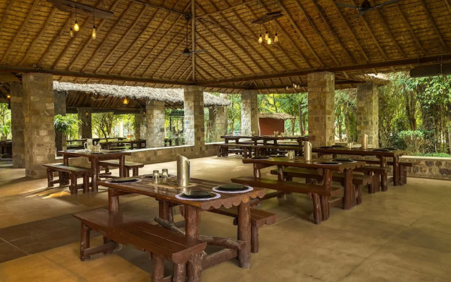 Corbett Machaan Resort