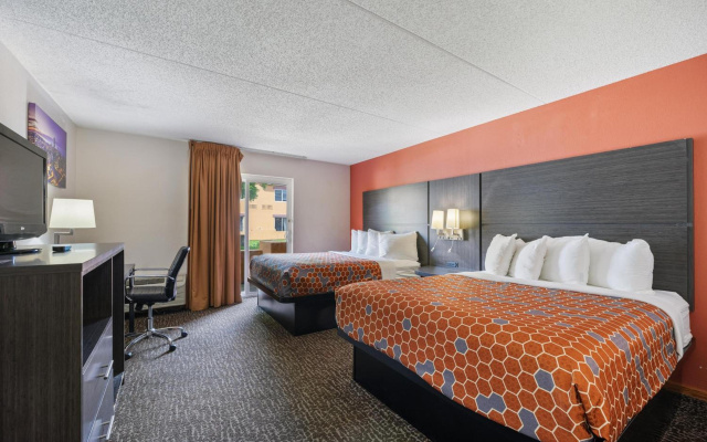 Chicago Club Inn & Suites