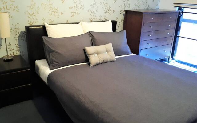Stylish 2 Bedroom Apartment In the City