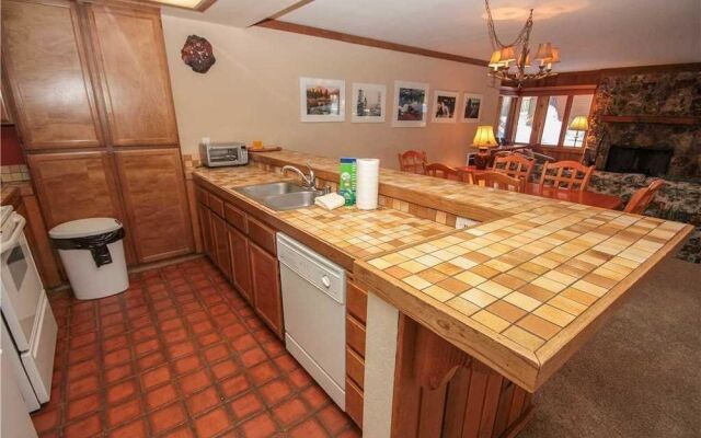 Mountainback #37, Den - 2 Br Condo