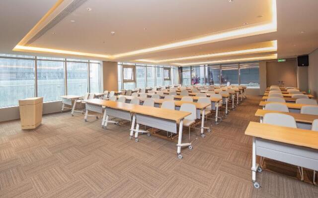 Ji Hotel Nanjing South Railway Station Square