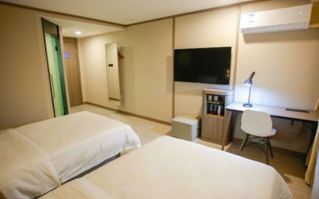 Hanting Hotel (Shenzhen Huaqiangbei Yannan Metro S