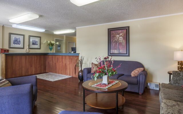 Canadas Best Value Inn