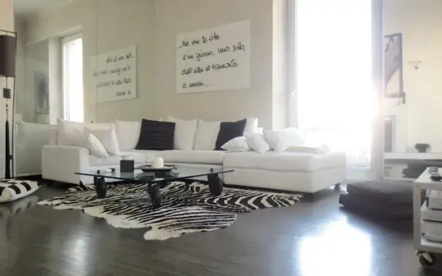 Temporary House - Luxury Farini