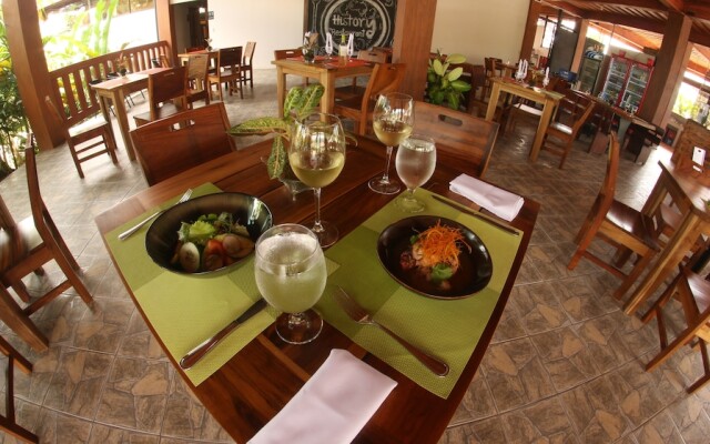 Arenal History Inn