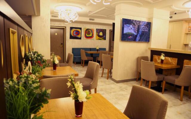 Grace Point Hotel