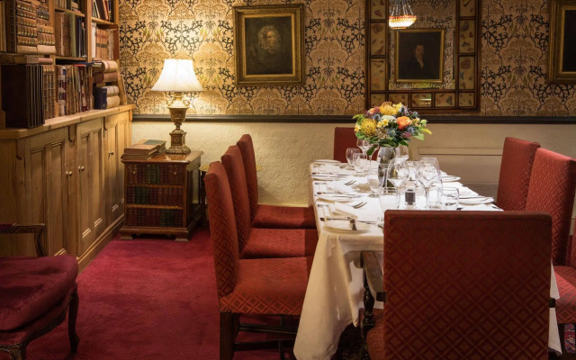 Royal Castle Hotel