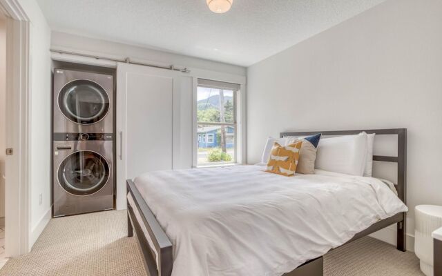 The Nickels Quarters