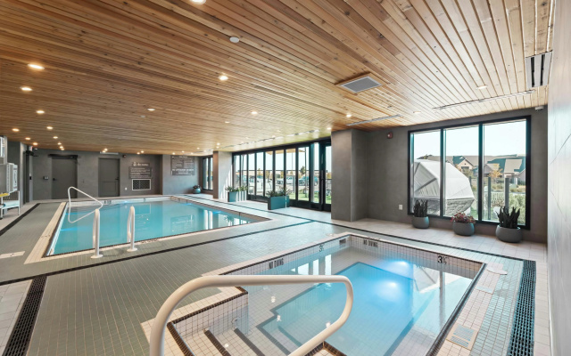 Sandman Signature Dallas Las Colinas Hotel & Suites