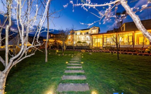 Yishan Banye Homestay (Longqi Wharf Branch)