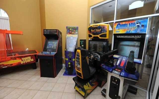 1214SC Boomerangs Bend Solana Resort 4 Br home by RedAwning