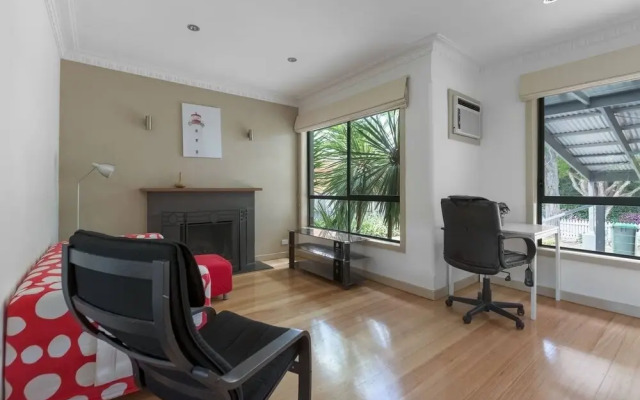 Spacious 3bedrooms big House@mitcham