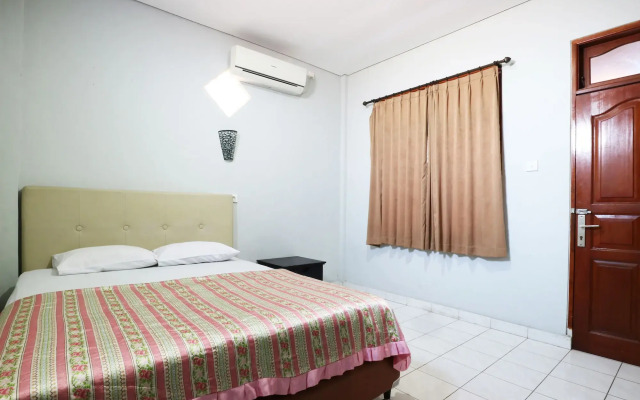 Taman Mekar Beach Inn