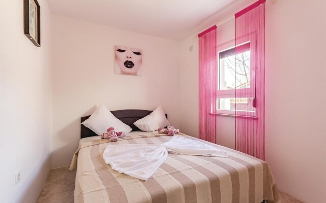 Nice Home in Medulin With Wifi and 2 Bedrooms