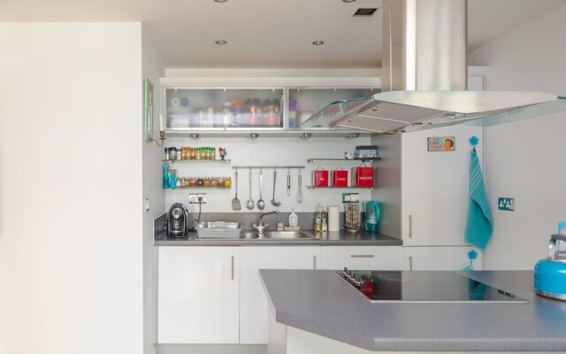 Oyster Wharf Suites